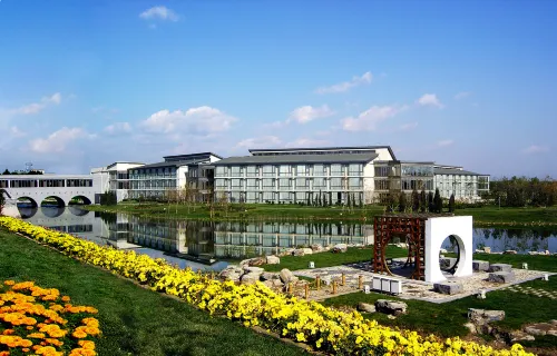 Nirvana Resort Hotel di Beijing