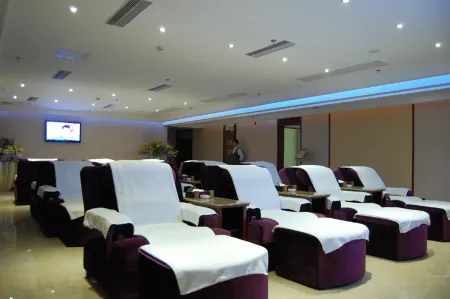 Longjinhu Holiday Hotel Отели рядом со станцией Fengchengdong Railway Station