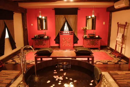 Banyan Tree Ringha