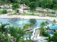 Yangchun Chundu Hot Spring Resort - piscina