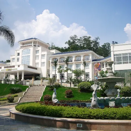 Royal Hotel