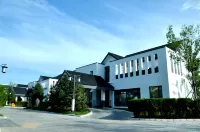 Yijiangnan Hotel Hotel berhampiran Liaoning Agriculture Vocation-Technical College Stadium