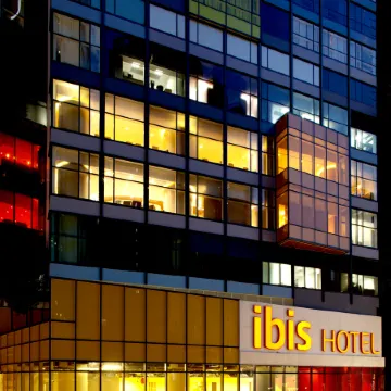 ibis Hong Kong Central and Sheung Wan Hotel Отели рядом с достопримечательностью «Центральный район»