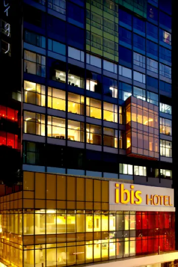 ibis Hong Kong Central and Sheung Wan Hotel Отели рядом с достопримечательностью «Сёнвань»
