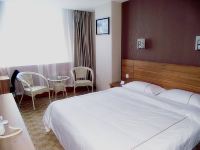 乌鲁木齐兴8酒店 - 标准大床房