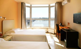Dandong Guomen Qingyun Hotel