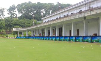 Phoenix Hill Hotel Dongguan (Golf Course Shop)