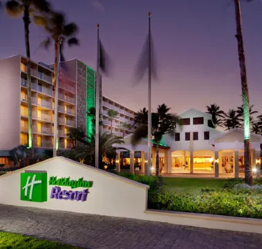 Holiday Inn Resort ARUBA-BEACH RESORT & CASINO by IHG Отели рядом с достопримечательностью «Пляж Палм-Бич»