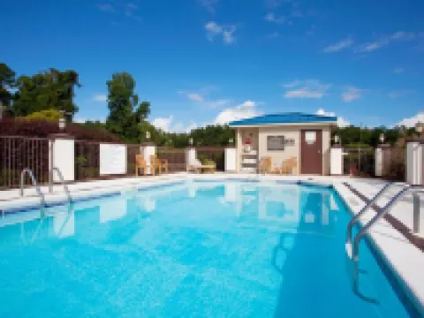 La Quinta Inn & Suites by Wyndham LaGrange / I-85 Hotels in La Grange