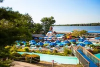 The Great Rivers, Ascend Hotel Collection
