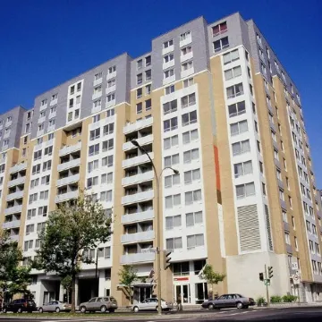 Hotel Faubourg Montreal Centre-Ville Downtown Отели рядом с достопримечательностью «Музей Маккорд»
