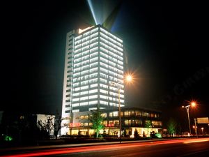 Yijing Holiday Hotel (Linyi Jiefang Road)