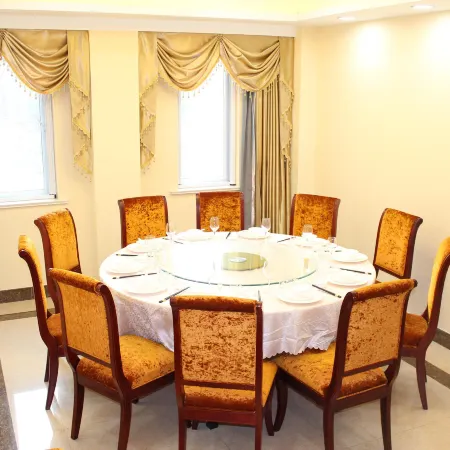 Huangguan Holiday Hotel