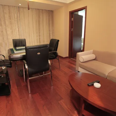 Shalongyan Hotel Отели рядом с достопримечательностью «Станция метро Fuxingmen»