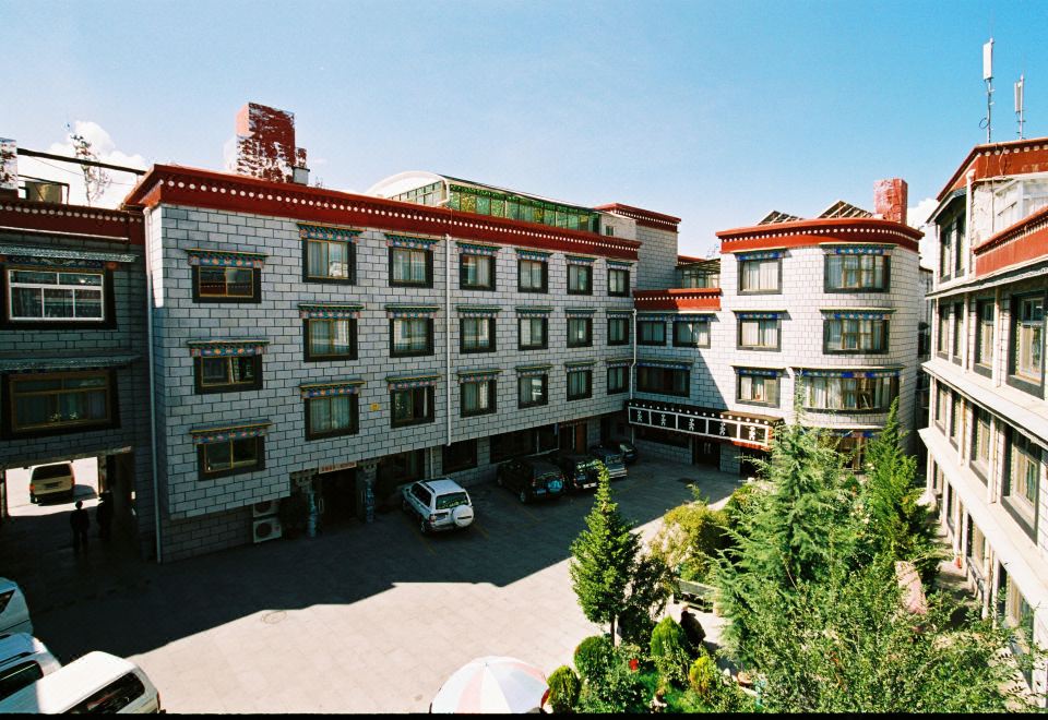 hotel overview picture