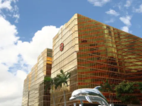 The Royal Pacific Hotel and Towers Hotels near ELEMENTS