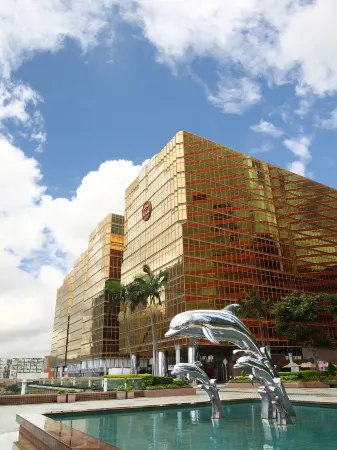 The Royal Pacific Hotel and Towers Отели в г. Гонконг