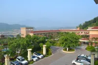 Xinhe Resort Hôtels à : Hekou