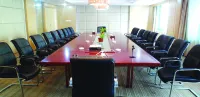 Three-room hotel (People's Hospital Railway Station Store) - parking