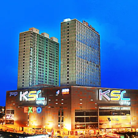 KSL Hotel & Resort Отели рядом с достопримечательностью «Торговый центр JB City Square»