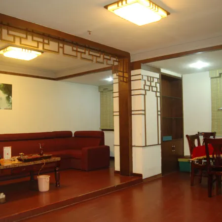 Bailegong Hotel Xinfeng