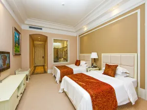 Yantai Lantian Hotel (Fisherman's Wharf Scenic)