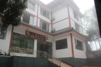 Emeishan Banshanyue Lodge - Rumah Pertanian