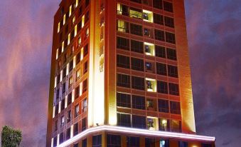 Sanshui Sunshine Holiday Hotel - Housity
