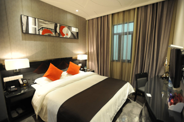 Chengshi Muyie Holiday Hotel (Nanjing Olympic Sports Center Aoti East Subway Station) Over view