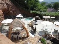 鞍山龍源假日温泉酒店 - 泳池
