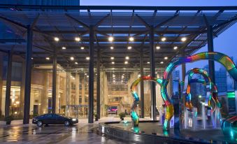 Sheraton Grand Shanghai Pudong Hotel