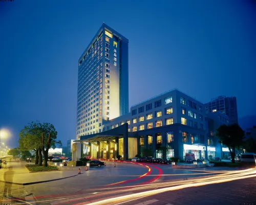 โรงแรมเพนนินซูลา - พร้อมWifi