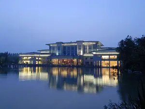 Lakeside Hotel Hefei