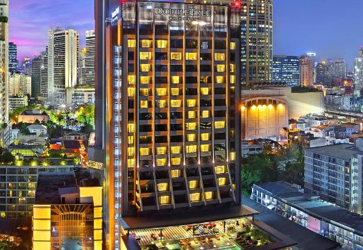 3. 더블트리 바이 ..