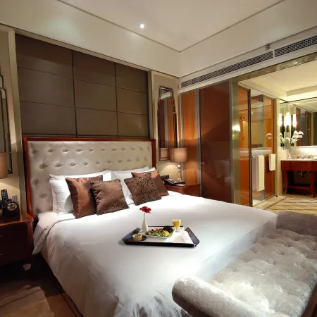 Lanzhou Legend Hotel (Lanzhou Railway Station & Lanzhou University Subway Station)