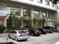 Ramada by Wyndham Meizhou - Parking