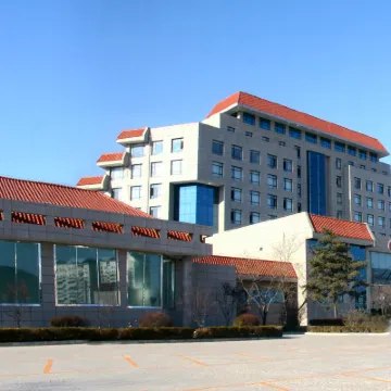 Huludao International Hotel (Longwan Seaside Branch) Hotels near Guojiheping Square