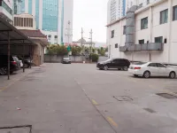 International Hotel - Parking