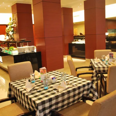 Java Paragon Hotel & Residences