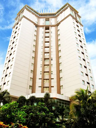 Java Paragon Hotel & Residences