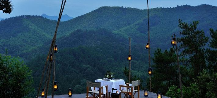 naked Stables Resort Hotel di Deqing