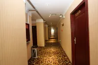 Weina Business Hotel Hôtels à : Dazhu