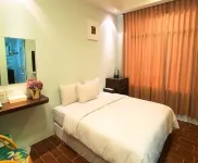 Sun Shine-Castle Hotels in Makung Airport