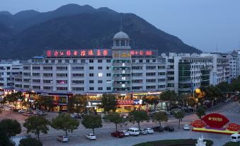 Oriental Pearl Hotel