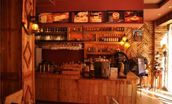 Amdo Coffee House Inn