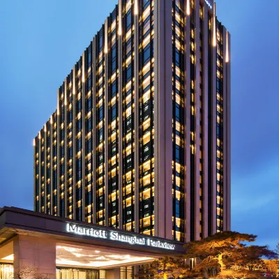 Shanghai Marriott Hotel Parkview Hotels near Daning Lingshi Park