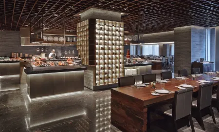 Shanghai Marriott Hotel Parkview Отели рядом с достопримечательностью «Shanghai Circus World»