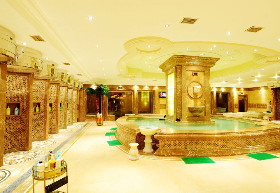 1. 싼 허 플라자 ..
