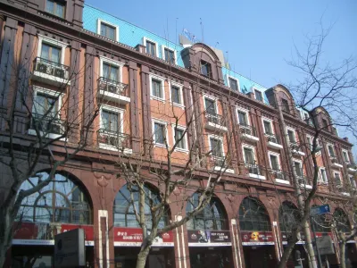 Ladoll Service Apartments Hotel berhampiran Jing＇ansi Pedestrian Street