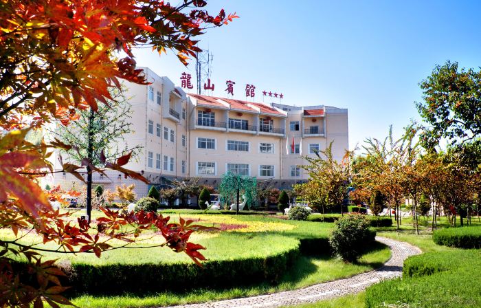 Longshan Hotel
